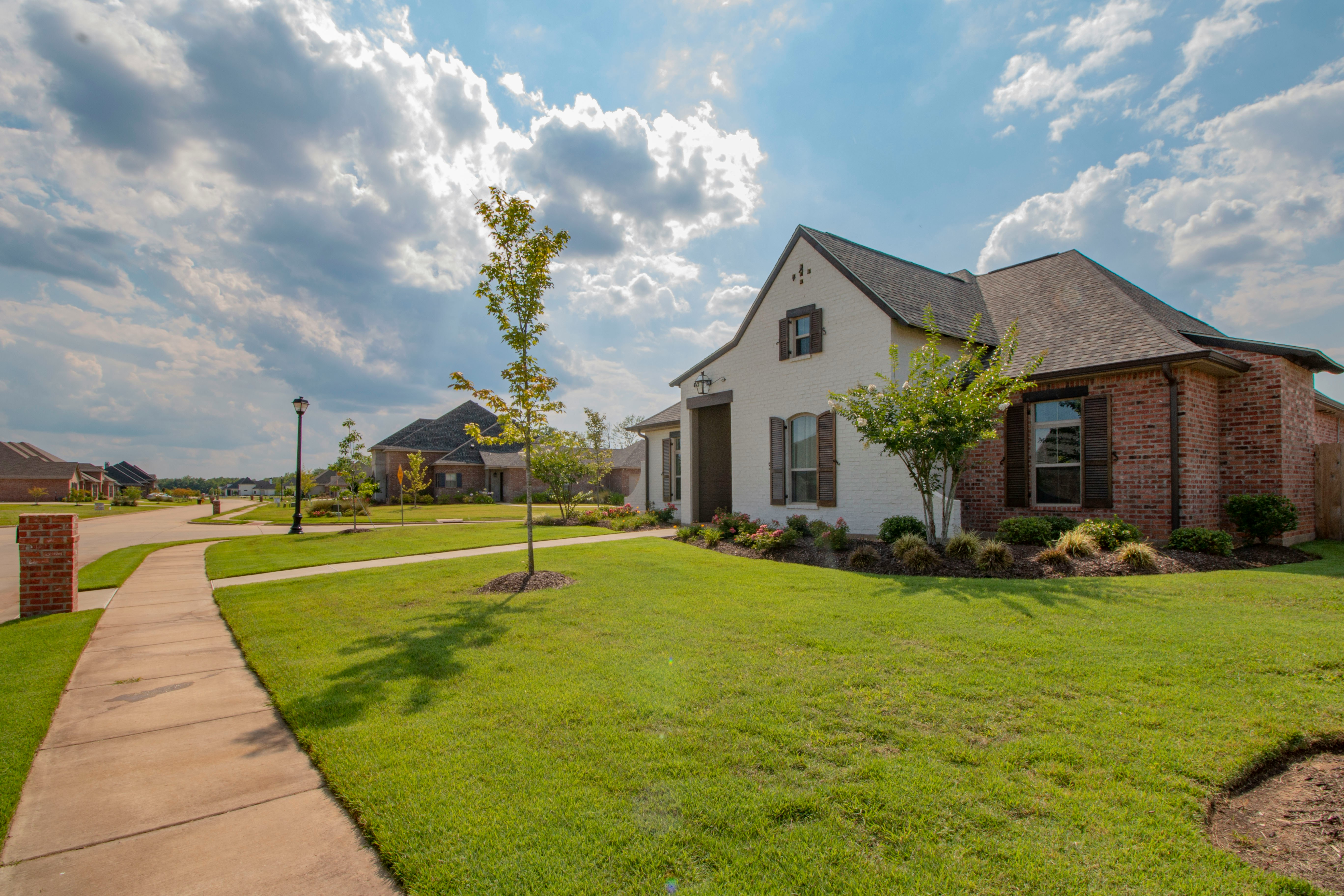 Stunning 5-Bedroom Estate in Romulus